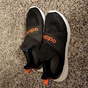 Adidas cloud foam comfort shoes 9.t new with tags